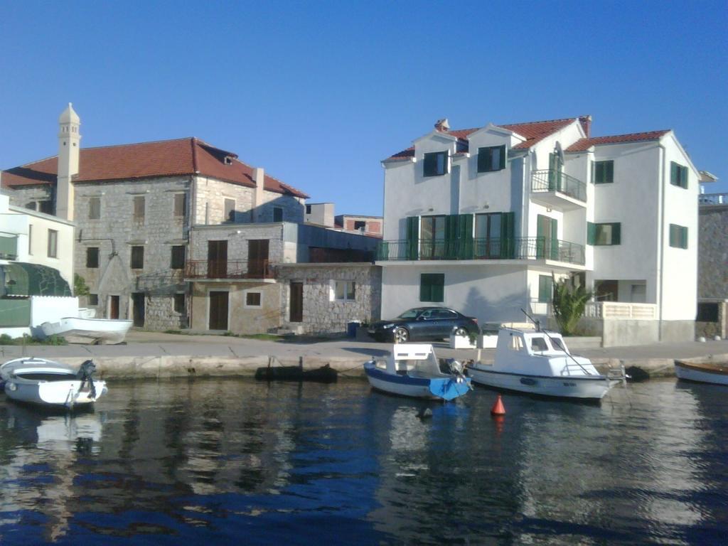 Apartment Sara Pirovac Ruang foto